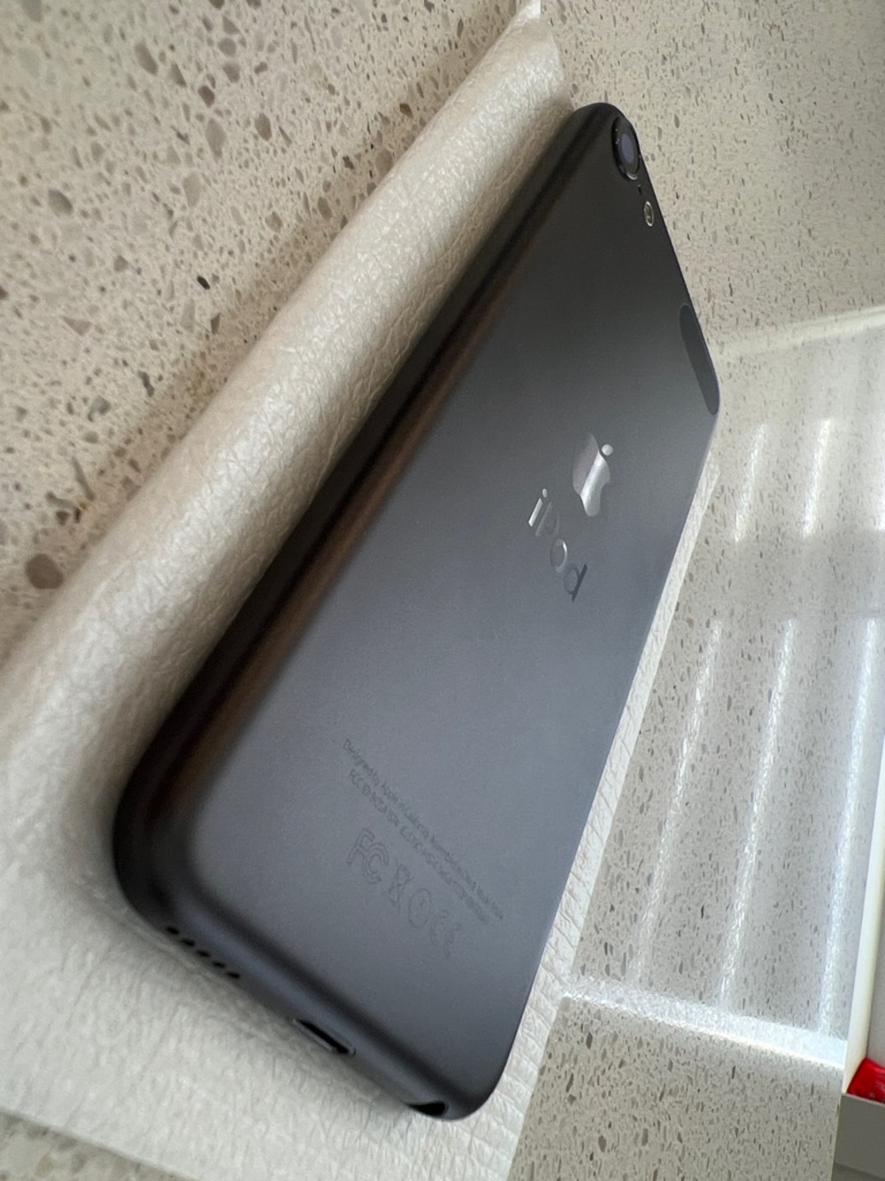 Apple iPod touch 6th generation - Picture 3 of 5